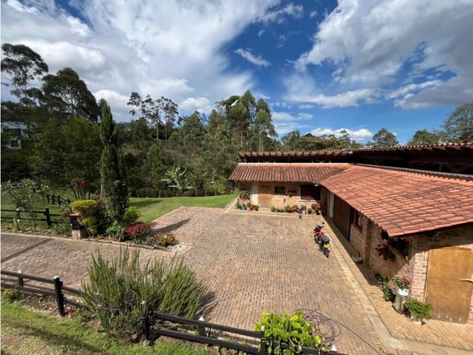 Casa de 2 alcobas en arriendo en Barro Blanco, Rionegro, 270 m² · foto 17 de 24