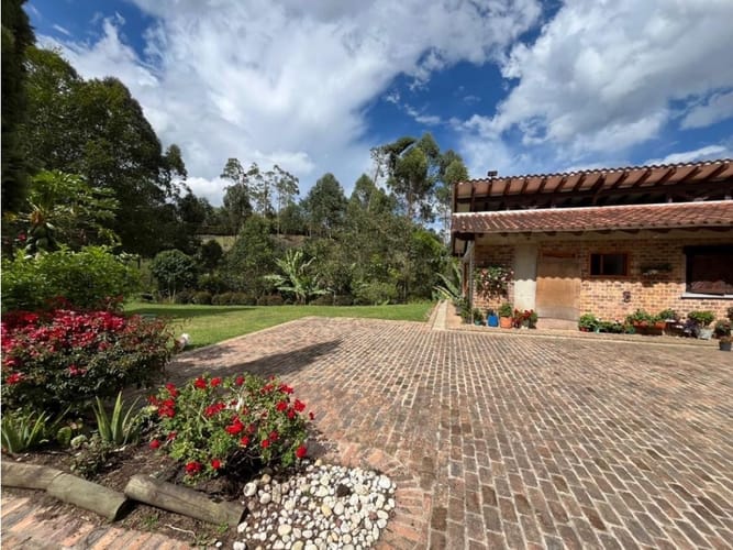 Casa de 2 alcobas en arriendo en Barro Blanco, Rionegro, 270 m² · foto 18 de 24