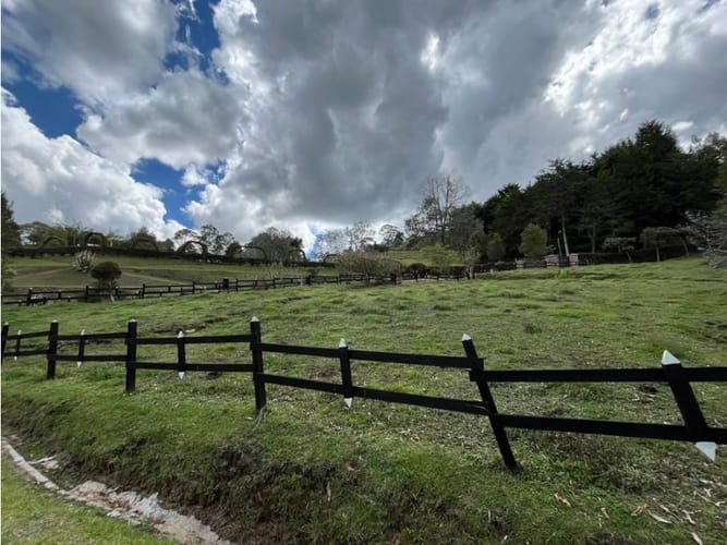 Casa de 2 alcobas en arriendo en Barro Blanco, Rionegro, 270 m² · foto 22 de 24