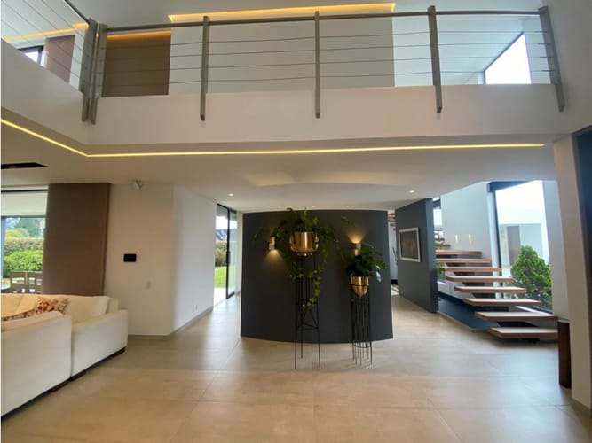 Casa de 5 alcobas en venta en Llano Grande, Rionegro, 800 m² · foto 4 de 24