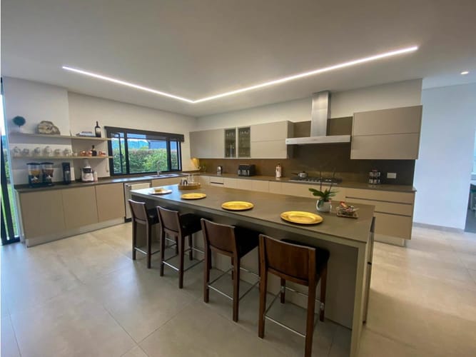 Casa de 5 alcobas en venta en Llano Grande, Rionegro, 800 m² · foto 7 de 24