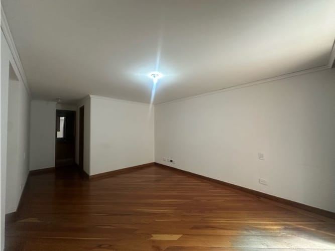 Apartamento de 4 alcobas en venta en El Castillo, Medellín, 227 m² · foto 19 de 24