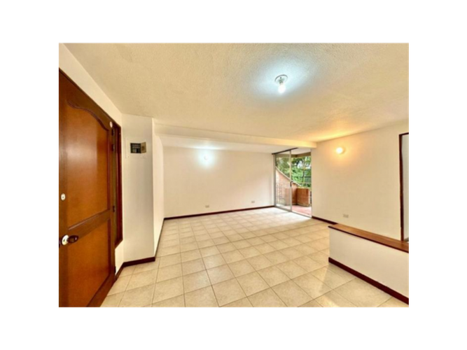 Apartamento de 3 alcobas en venta en El Poblado, Medellín, 80 m² · foto 6 de 10