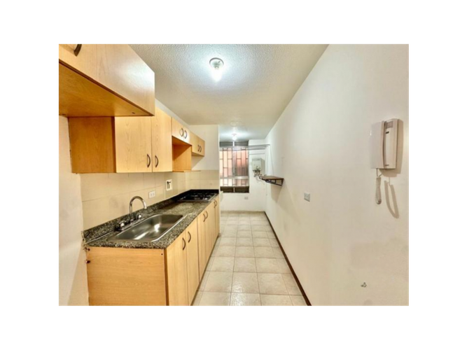 Apartamento de 3 alcobas en venta en El Poblado, Medellín, 80 m² · foto 8 de 10