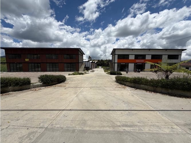 Bodega en arriendo en Lomitas, La Ceja, 200 m² · foto 3 de 3