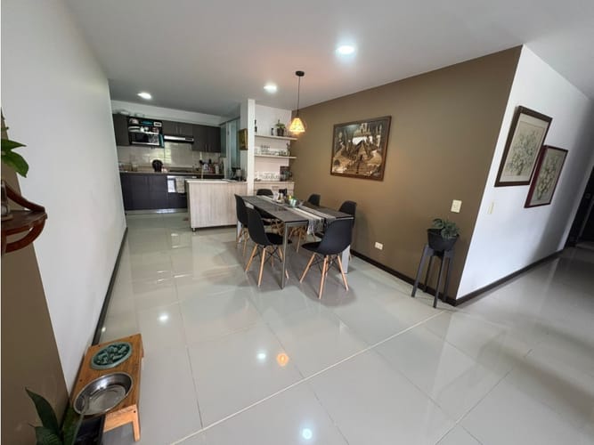 Apartamento de 3 alcobas en arriendo en Loma Del Escobero, Rionegro, 112 m² · foto 3 de 19