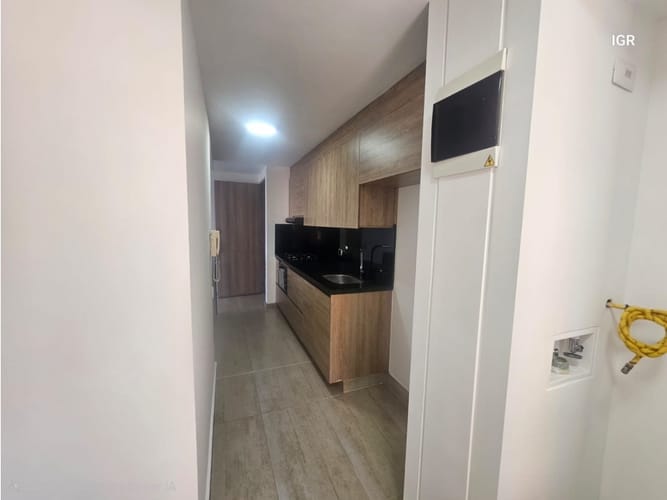 Apartamento de 3 alcobas en venta en San Jose, Sabaneta, 87 m² · foto 3 de 24