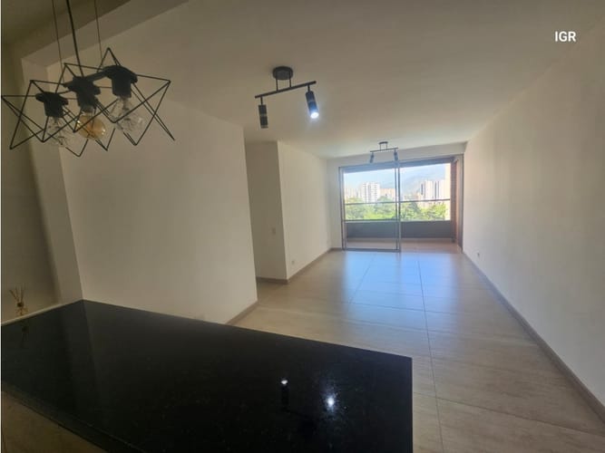 Apartamento de 3 alcobas en venta en San Jose, Sabaneta, 87 m² · foto 11 de 24