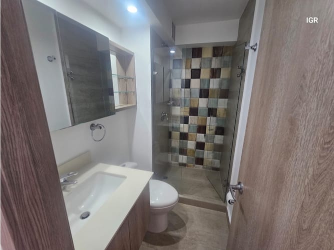 Apartamento de 3 alcobas en venta en San Jose, Sabaneta, 87 m² · foto 18 de 24