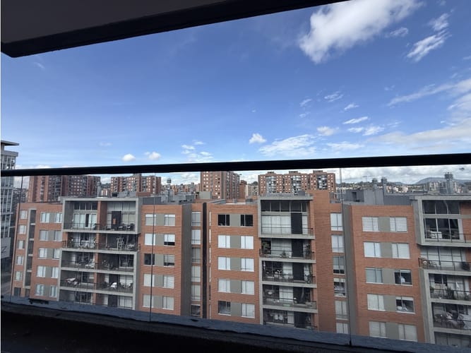 Apartamento de 3 alcobas en venta en Colina Campestre, Bogotá, 208 m² · foto 3 de 24
