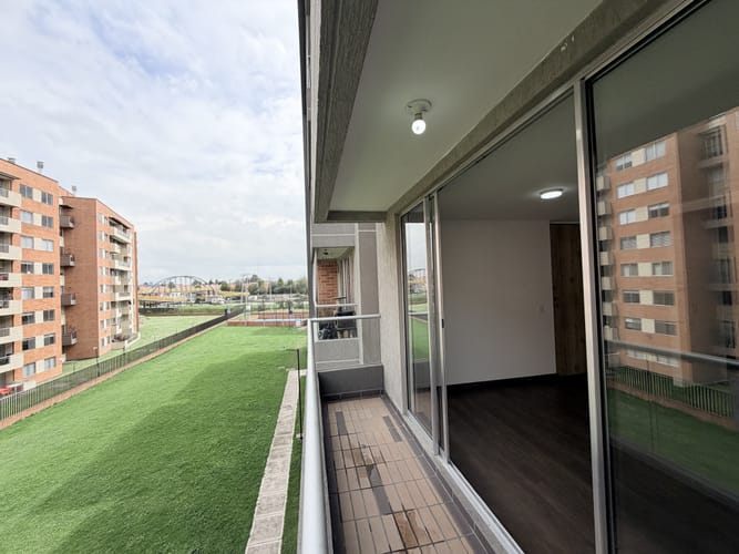 Apartamento de 3 alcobas en venta en Ub Alicante, Mosquera, 72 m² · foto 2 de 24