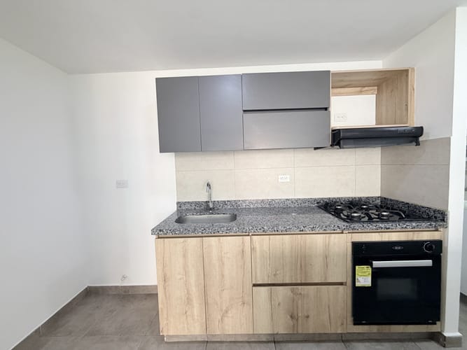 Apartamento de 3 alcobas en venta en Ub Alicante, Mosquera, 72 m² · foto 6 de 24