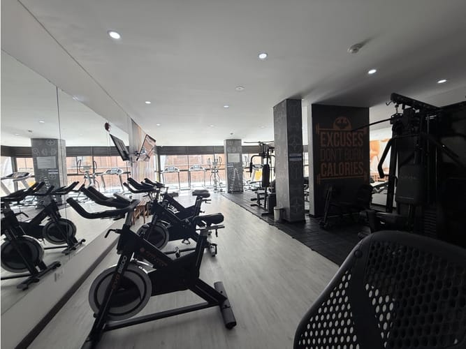 Apartamento de 3 alcobas en venta en Colina Campestre, Bogotá, 208 m² · foto 18 de 24