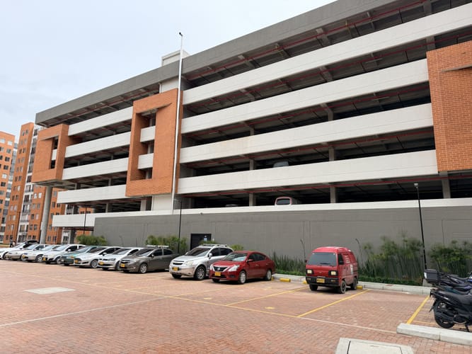 Apartamento de 2 alcobas en venta en San Pedro, Madrid, 42 m² · foto 2 de 24