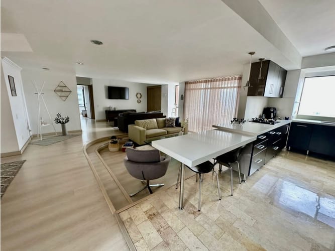 Apartamento de 4 alcobas en arriendo en Patio Bonito, Medellín, 170 m² · foto 9 de 15