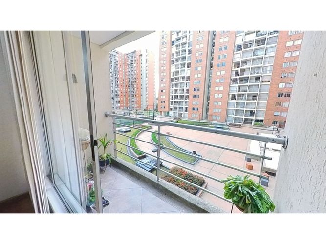 Apartamento de 3 alcobas en venta en Pontevedra, Bogotá, 104 m² · foto 2 de 24