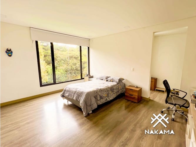 Casa de 5 alcobas en arriendo en Santa Catalina, Medellín, 491 m² · foto 6 de 12