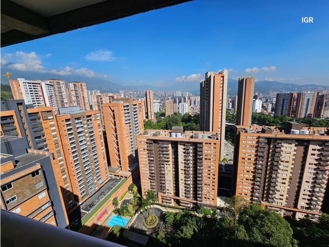 Apartamento de 4 alcobas en venta en San Jose, Sabaneta, 98 m² · foto 9 de 24