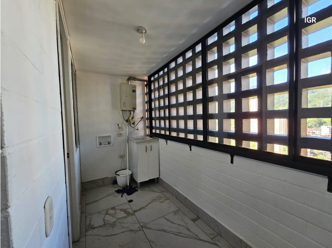 Apartamento de 4 alcobas en venta en San Jose, Sabaneta, 98 m² · foto 11 de 24