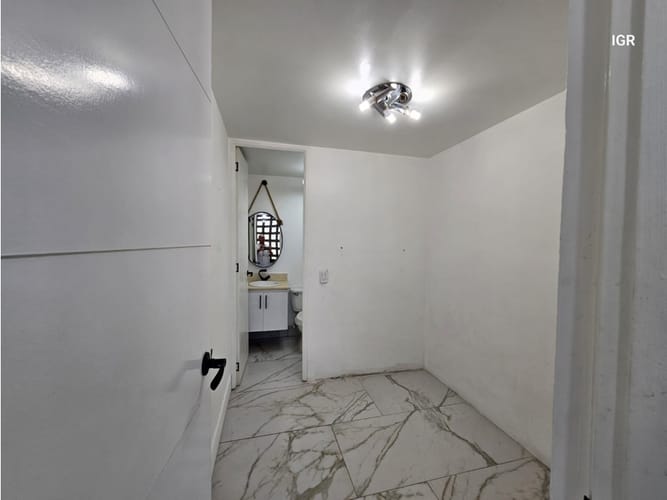 Apartamento de 4 alcobas en venta en San Jose, Sabaneta, 98 m² · foto 13 de 24