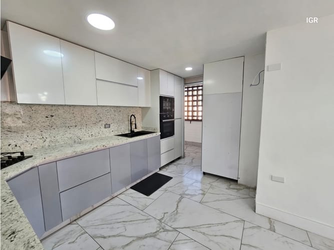 Apartamento de 4 alcobas en venta en San Jose, Sabaneta, 98 m² · foto 16 de 24