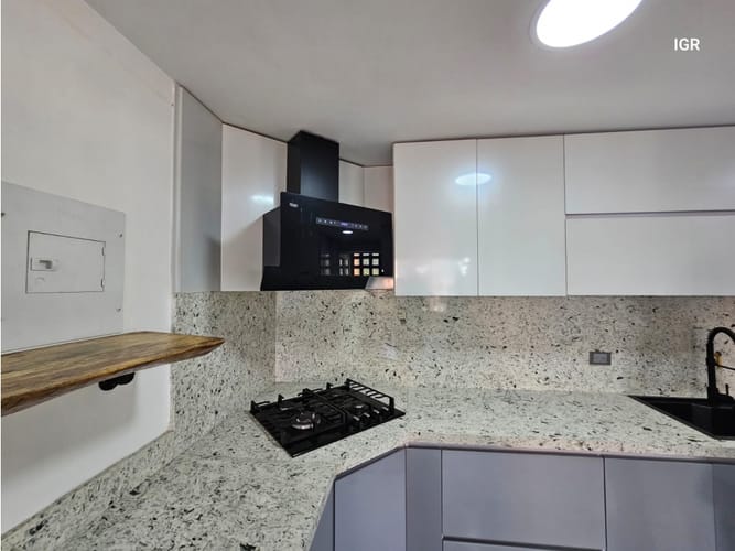 Apartamento de 4 alcobas en venta en San Jose, Sabaneta, 98 m² · foto 21 de 24