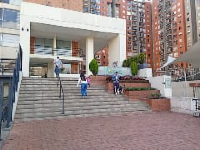 Apartamento de 3 alcobas en venta en Pontevedra, Bogotá, 104 m² · foto 21 de 24
