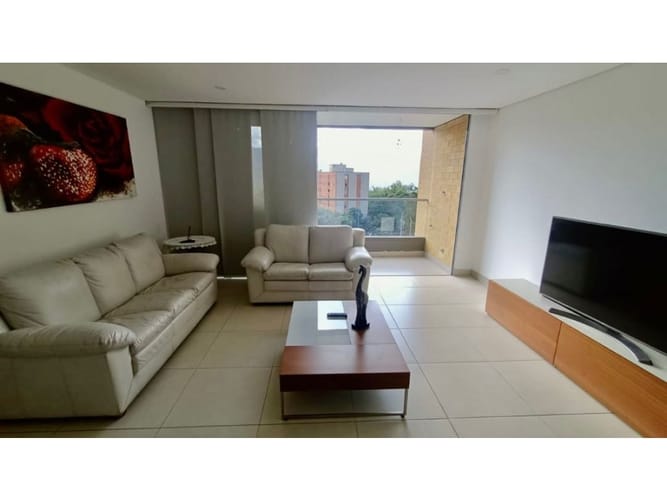 Apartamento de 3 alcobas en arriendo en Villa Carlota, Medellín, 140 m² · foto 2 de 15