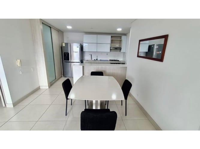 Apartamento de 3 alcobas en arriendo en Villa Carlota, Medellín, 140 m² · foto 5 de 15