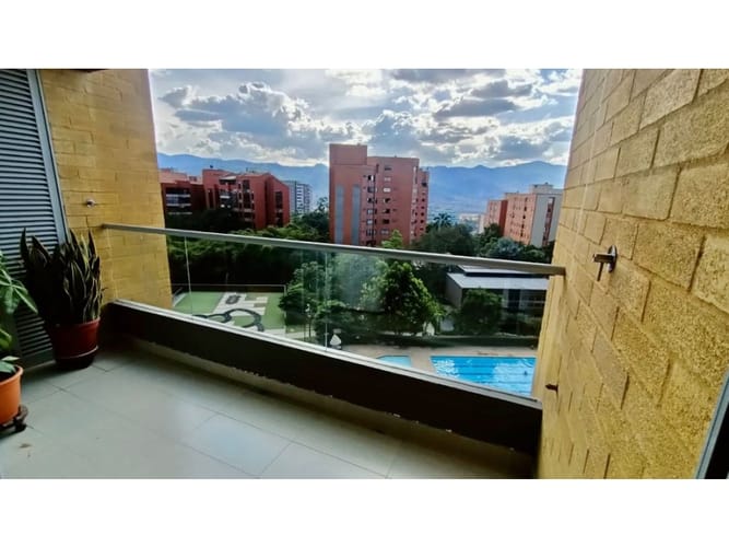 Apartamento de 3 alcobas en arriendo en Villa Carlota, Medellín, 140 m² · foto 15 de 15