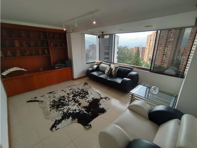 Apartamento de 4 alcobas en arriendo en Los Balsos, Medellín, 270 m² · foto 9 de 24