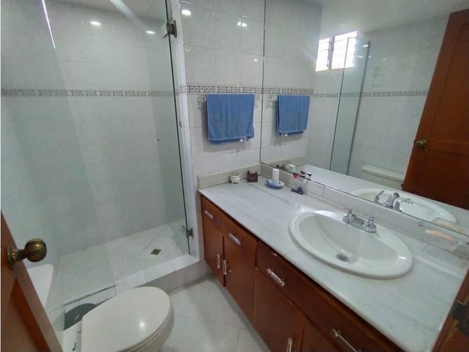 Apartamento de 4 alcobas en arriendo en Los Balsos, Medellín, 270 m² · foto 19 de 24