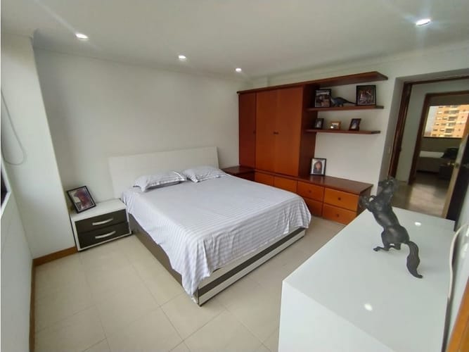 Apartamento de 4 alcobas en arriendo en Los Balsos, Medellín, 270 m² · foto 20 de 24