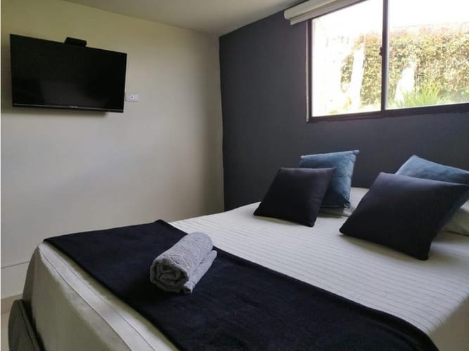Casa de 5 alcobas en arriendo en Vía Las Palmas, Envigado, 380 m² · foto 13 de 17