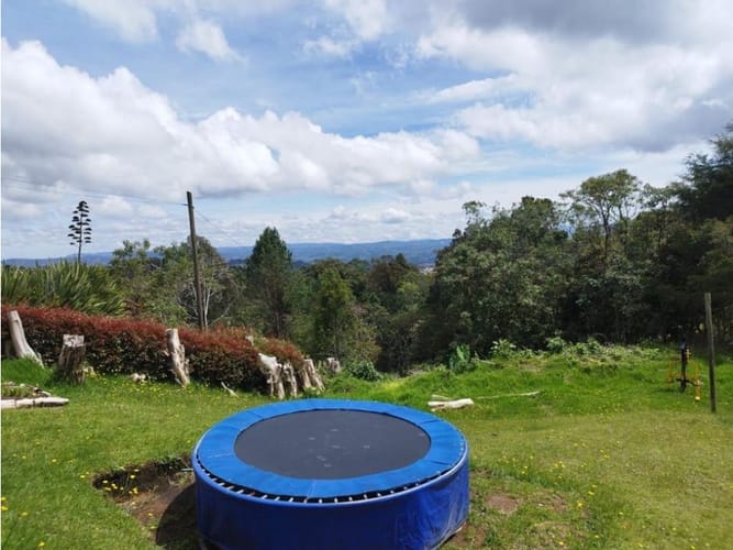 Casa de 5 alcobas en arriendo en Vía Las Palmas, Envigado, 380 m² · foto 16 de 17