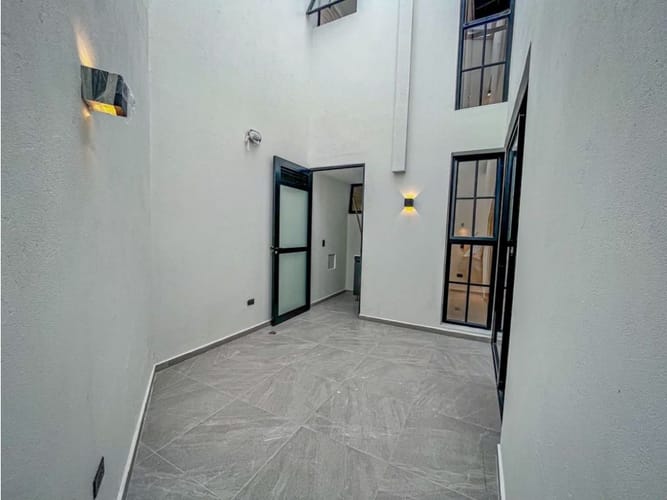 Casa de 4 alcobas en venta en La Ceja, 236 m² · foto 9 de 13