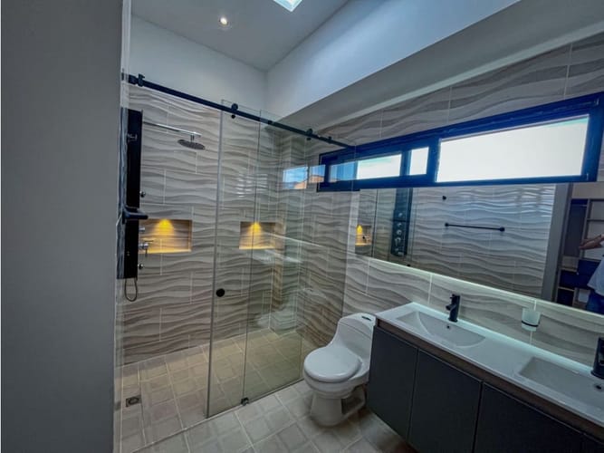 Casa de 4 alcobas en venta en La Ceja, 236 m² · foto 11 de 13