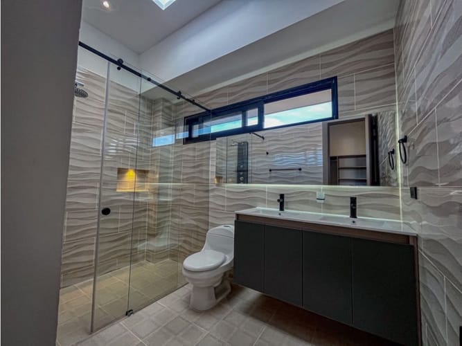 Casa de 4 alcobas en venta en La Ceja, 236 m² · foto 13 de 13