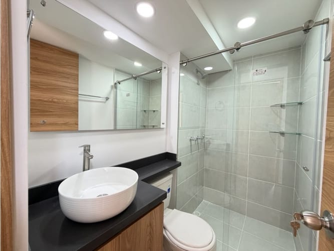 Apartamento de 3 alcobas en venta en Los Gomez, Itagüí, 55 m² · foto 8 de 11
