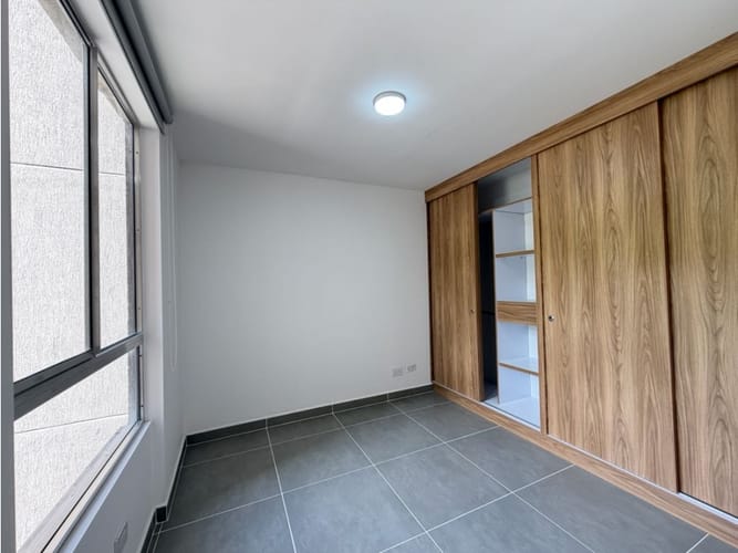 Apartamento de 3 alcobas en venta en Los Gomez, Itagüí, 55 m² · foto 11 de 11