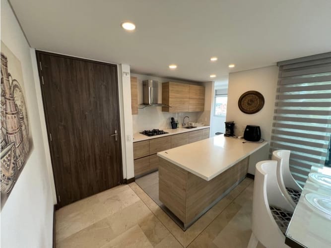 Apartamento de 3 alcobas en arriendo en Alejandría, Medellín, 127 m² · foto 2 de 19