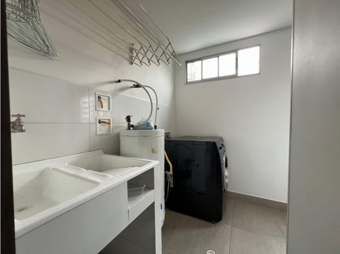 Apartamento de 3 alcobas en arriendo en Alejandría, Medellín, 127 m² · foto 10 de 19