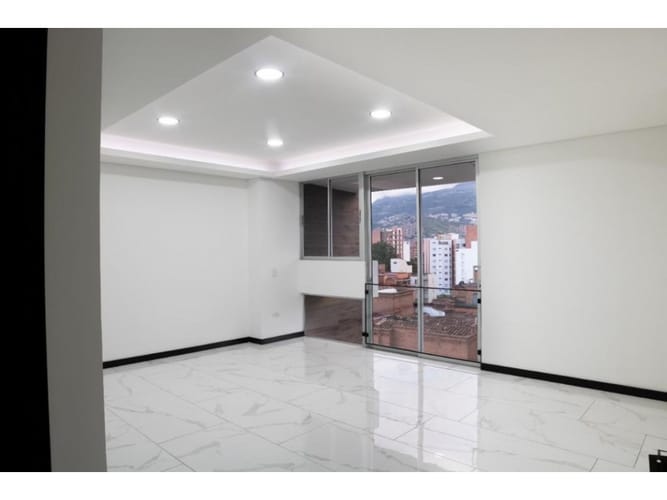 Apartamento de 3 alcobas en venta en Lorena, Medellín, 200 m² · foto 13 de 18