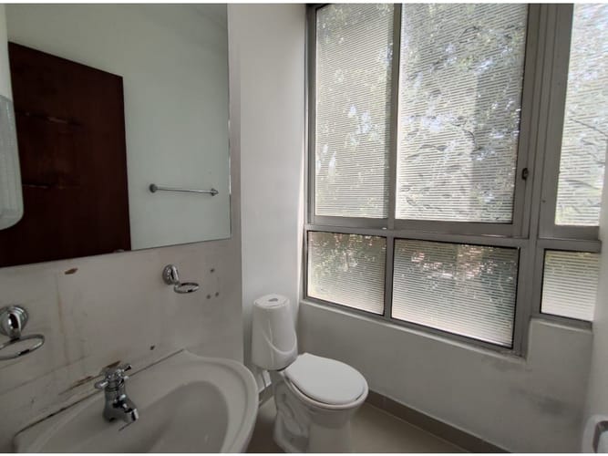 Oficina en arriendo en Suramericana, Medellín, 210 m² · foto 3 de 14