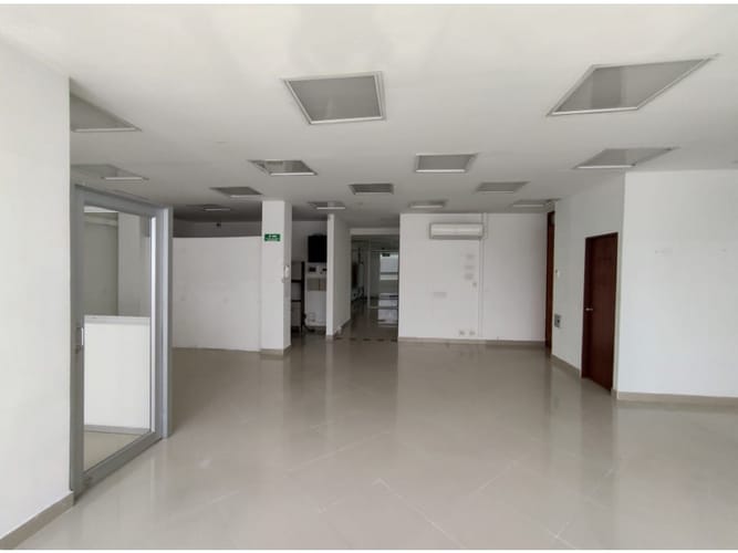 Oficina en arriendo en Suramericana, Medellín, 210 m² · foto 6 de 14