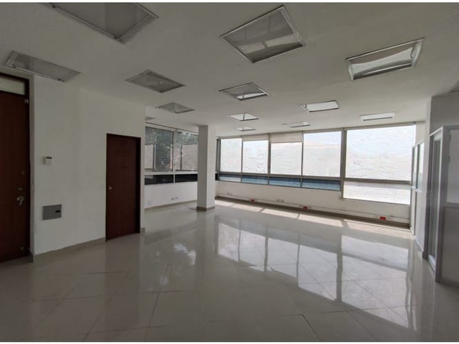 Oficina en arriendo en Suramericana, Medellín, 210 m² · foto 8 de 14