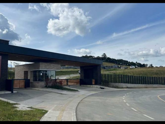 Lote en venta en Pantanillo, Envigado, 904 m² · foto 5 de 5
