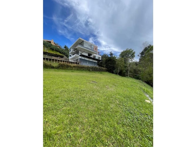 Lote en venta en Los Balsos, Medellín, 2426 m² · foto 2 de 8