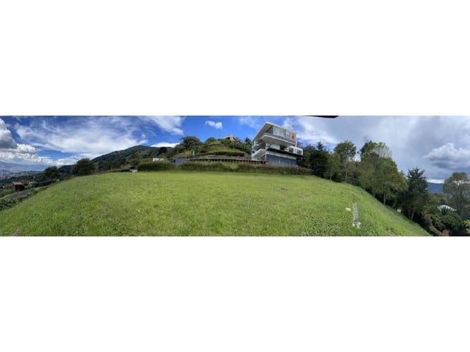 Lote en venta en Los Balsos, Medellín, 2426 m² · foto 7 de 8