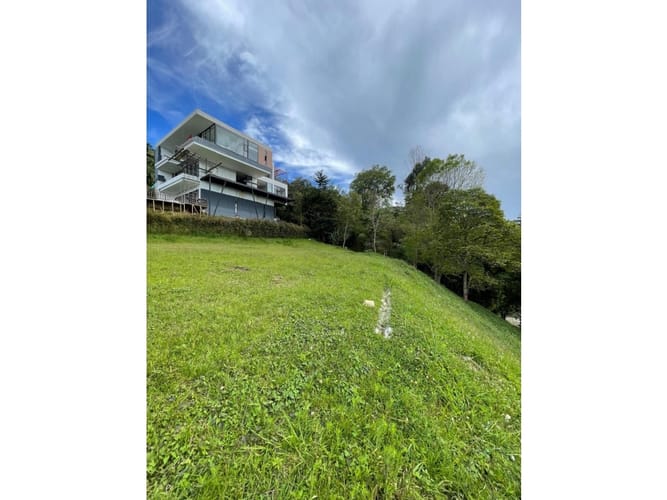 Lote en venta en Los Balsos, Medellín, 2426 m² · foto 8 de 8